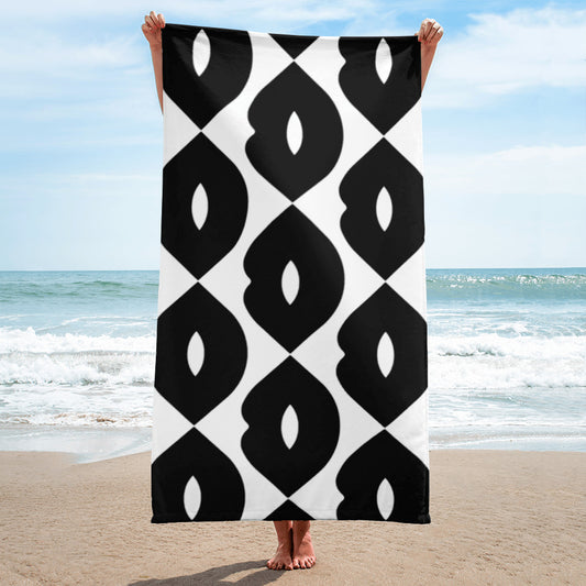 Black Lips Towel