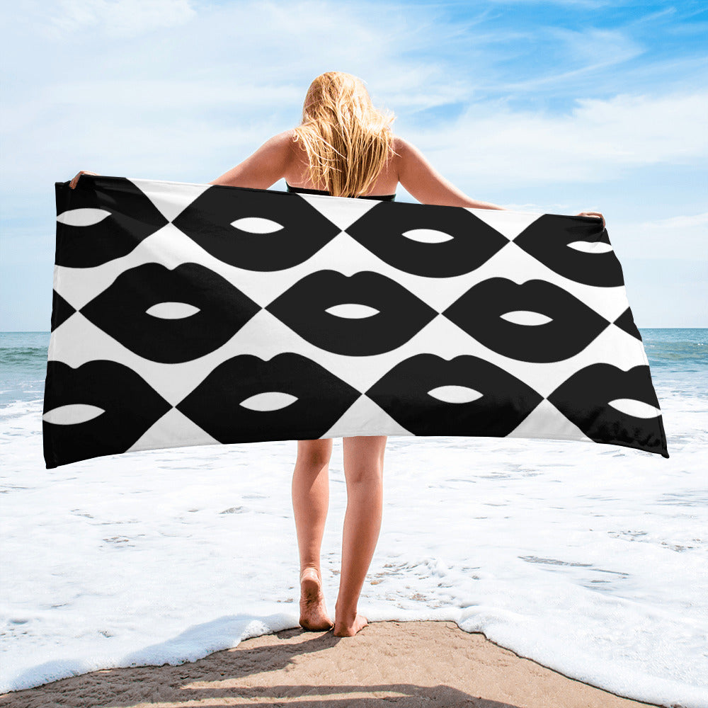 Black Lips Towel